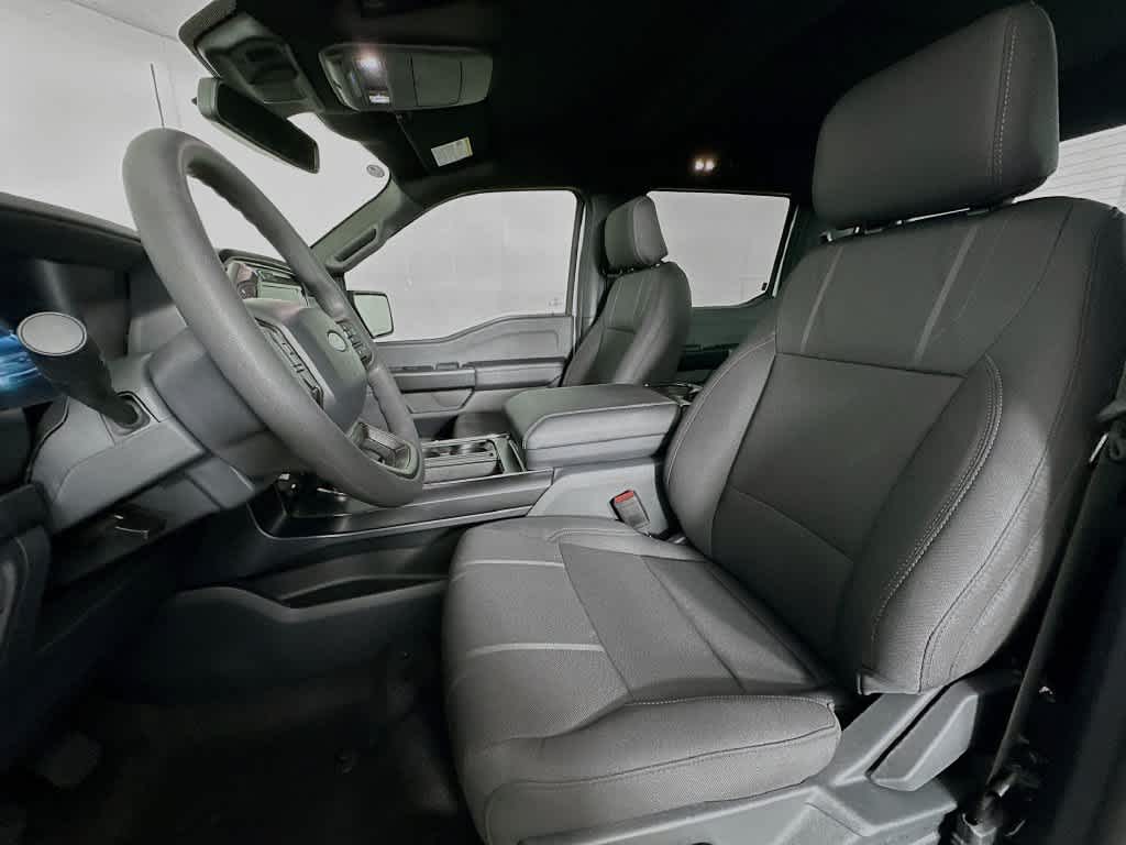 Ford F-150 STX 2026