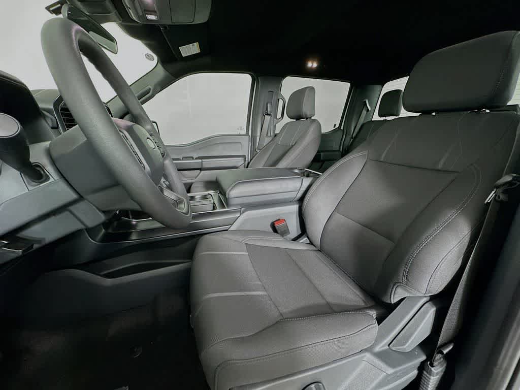 Ford F-150 STX 2026
