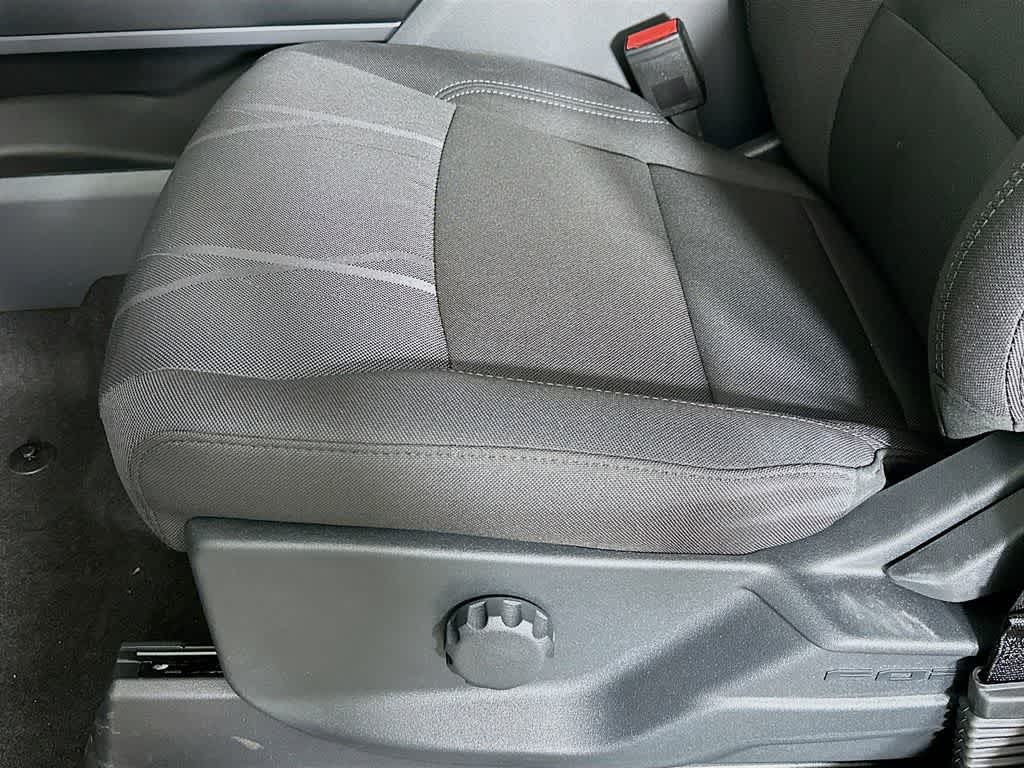 Ford F-150 STX 2026