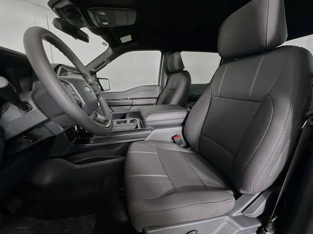 Ford F-150 STX 2026