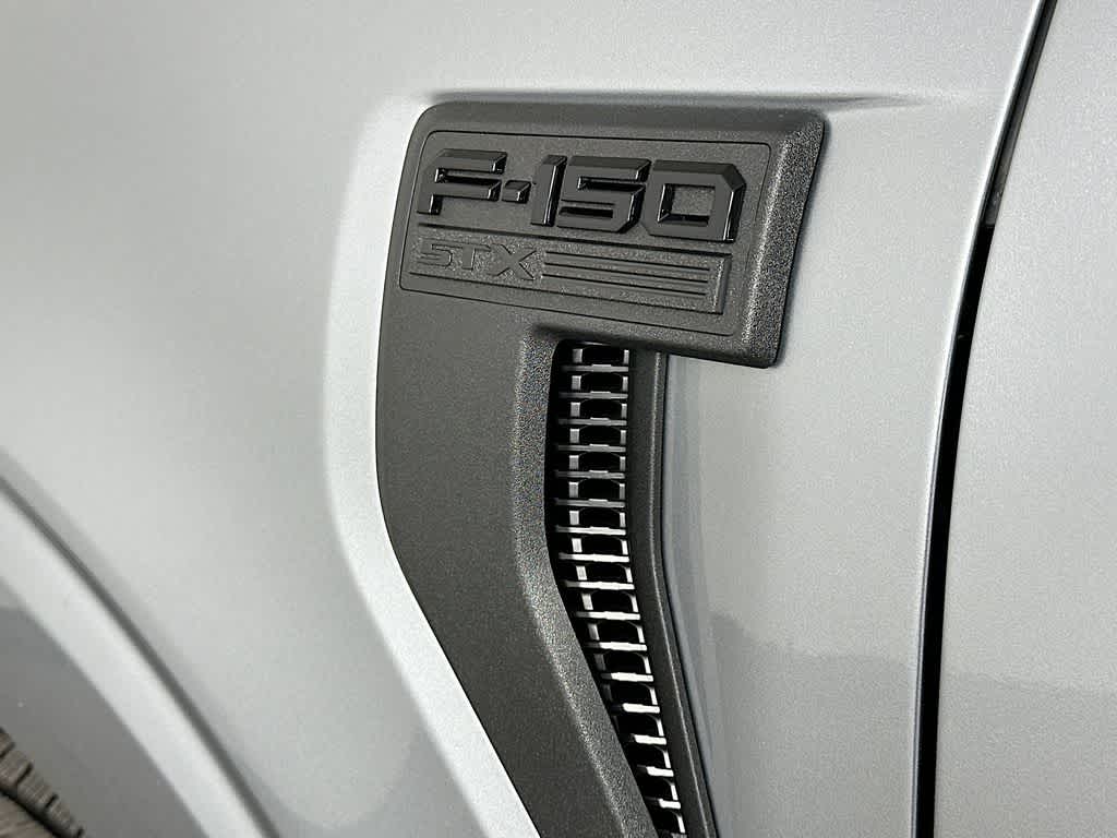 Ford F-150 STX 2026
