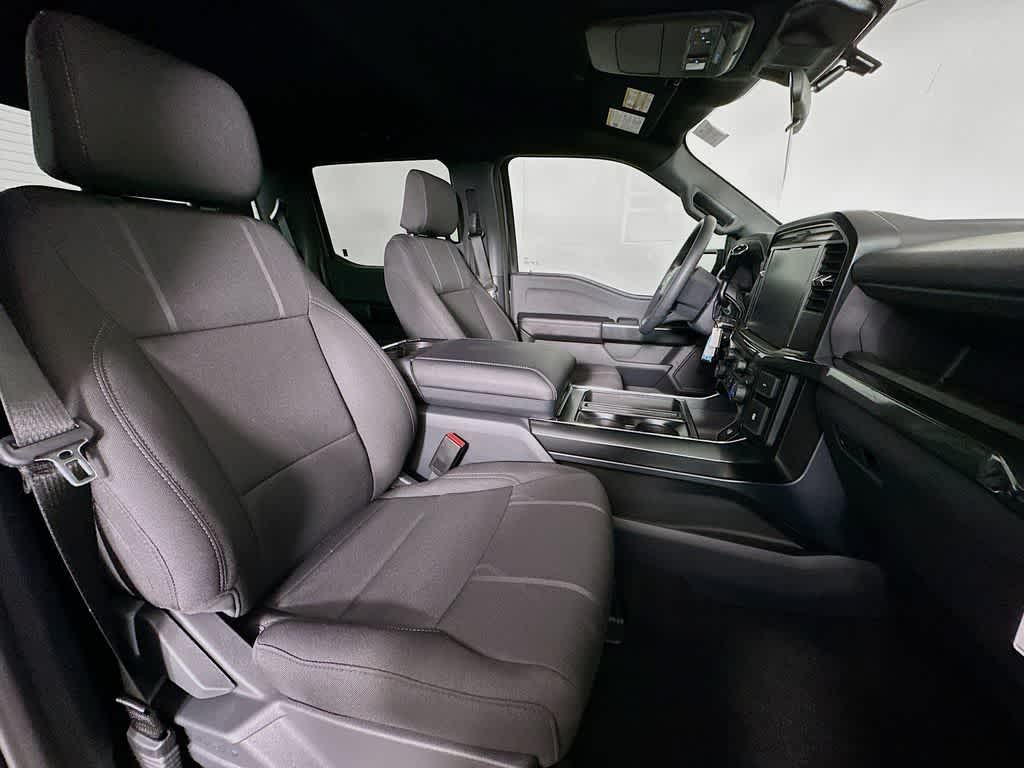 Ford F-150 STX 2026
