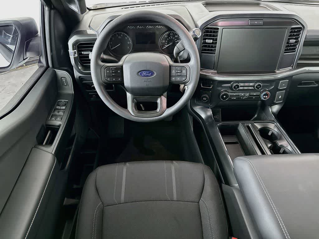 Ford F-150 STX 2026