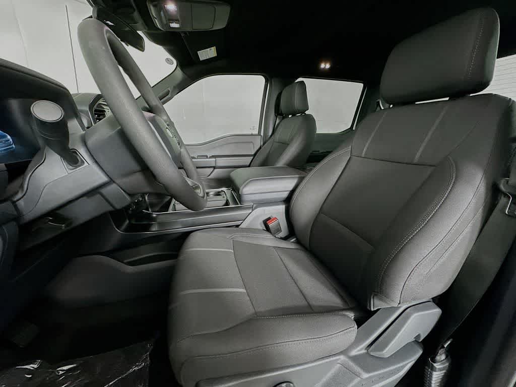 Ford F-150 STX 2026