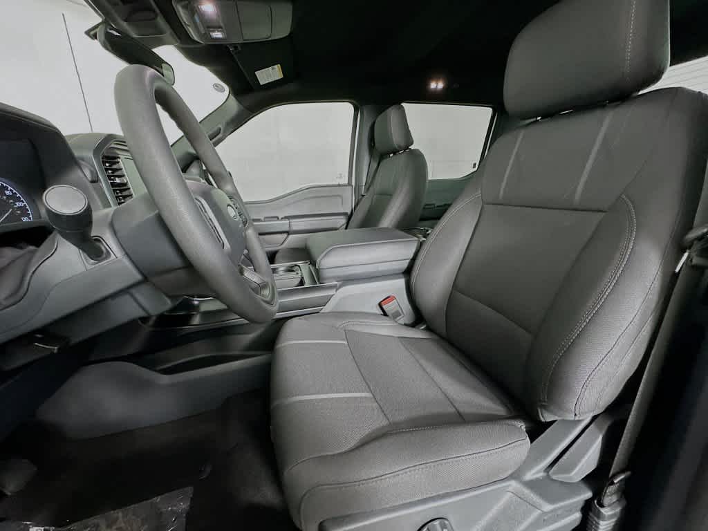 Ford F-150 STX 2026