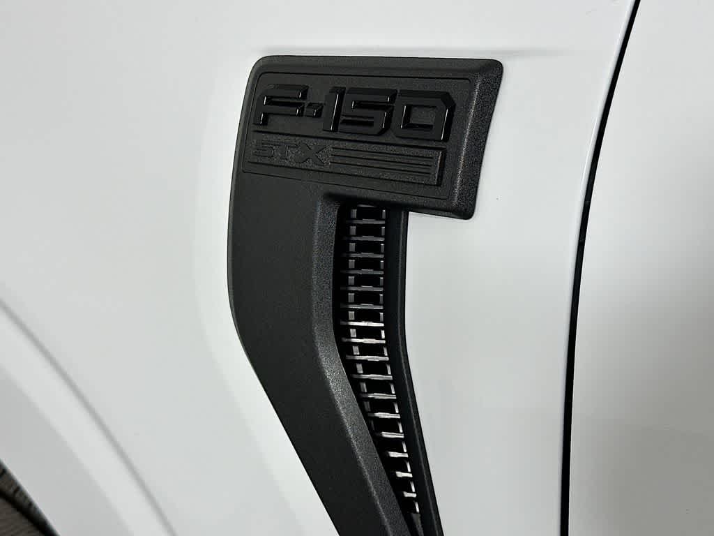 Ford F-150 STX 2026