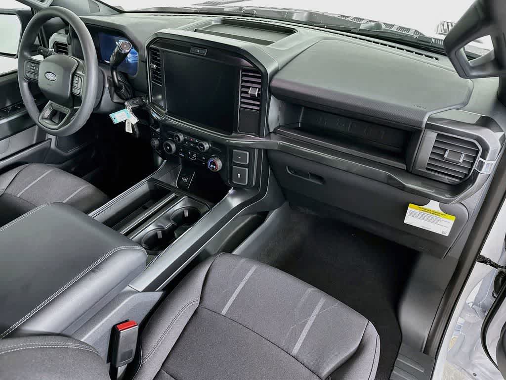 Ford F-150 STX 2026