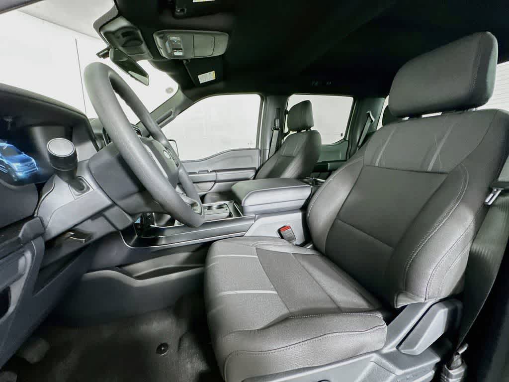 Ford F-150 STX 2026