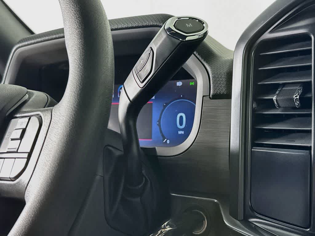 Ford F-150 STX 2026