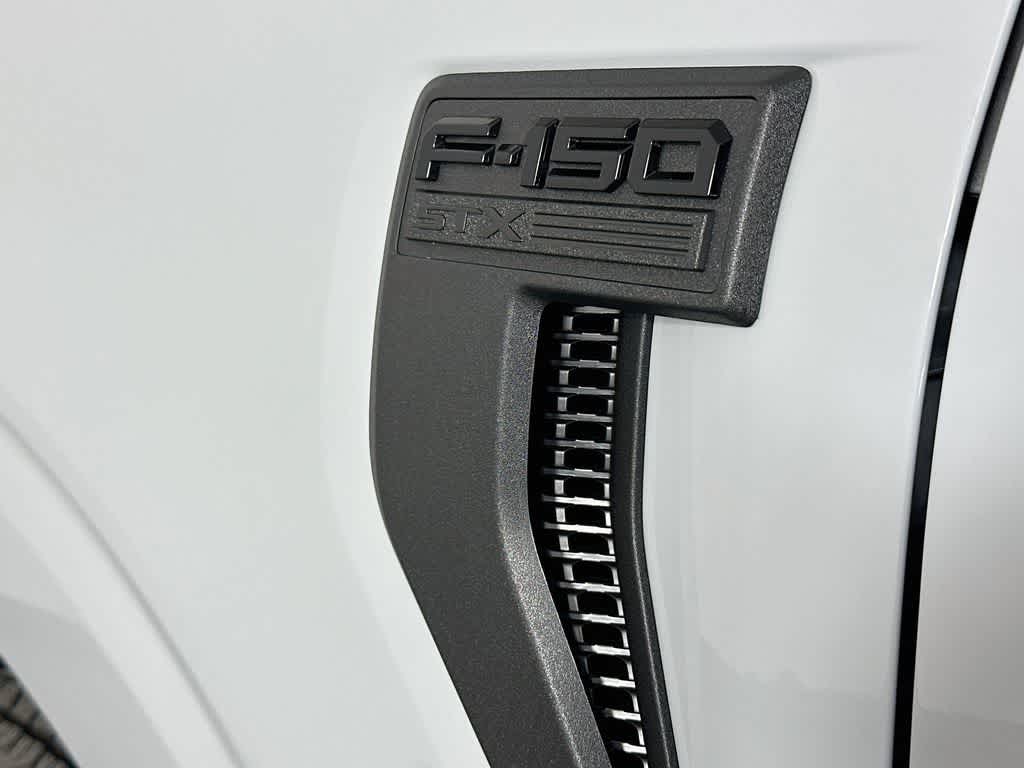 Ford F-150 STX 2026