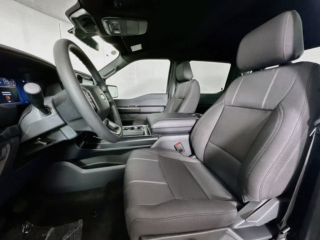 Ford F-150 STX 2026