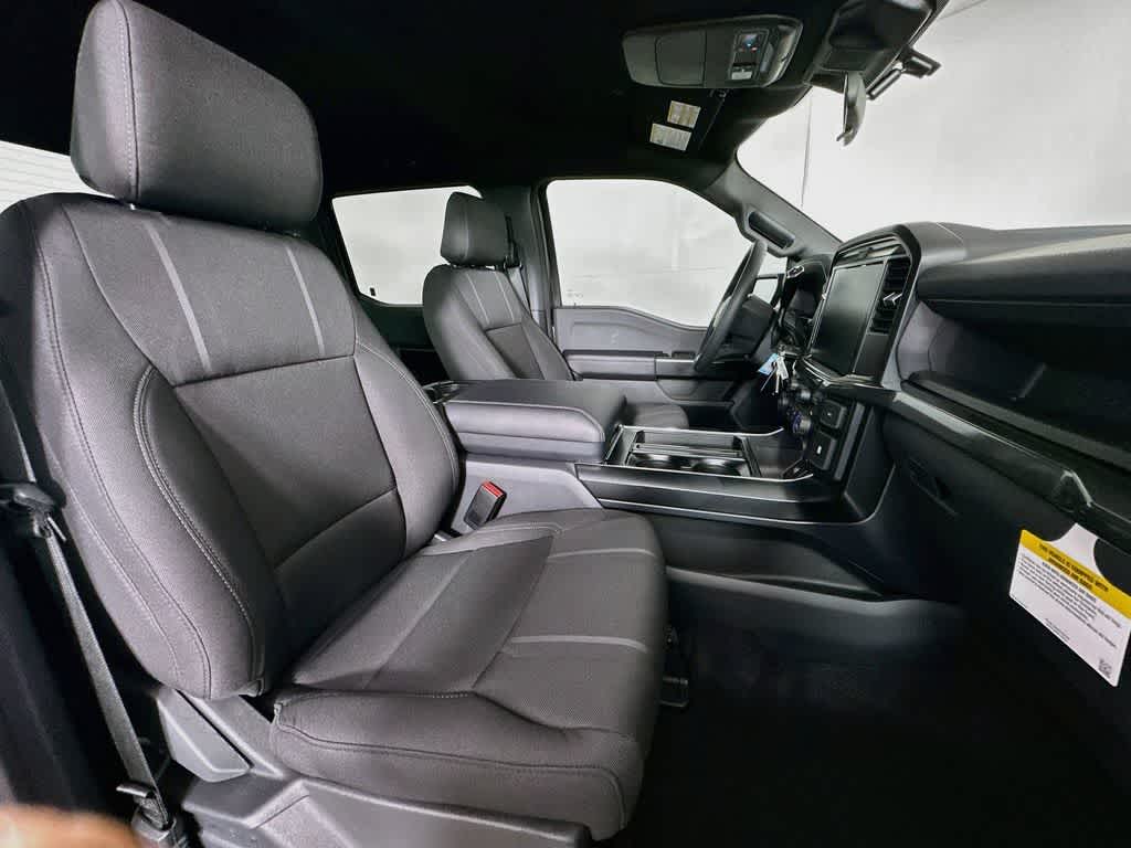 Ford F-150 STX 2026