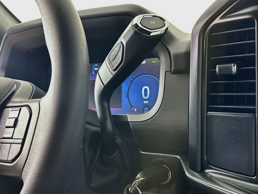 Ford F-150 STX 2026
