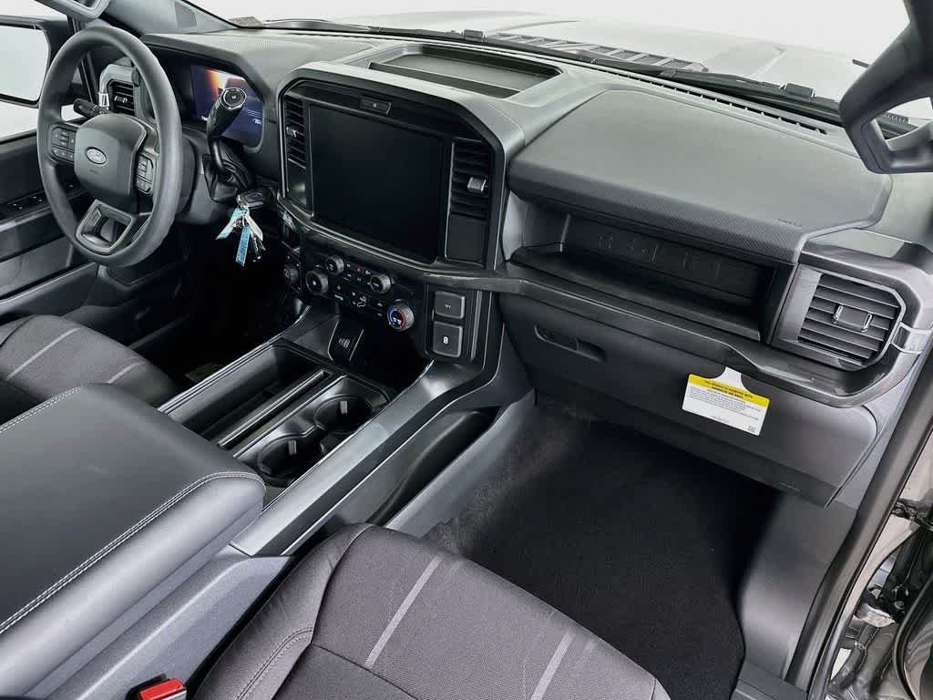 Ford F-150 STX 2026