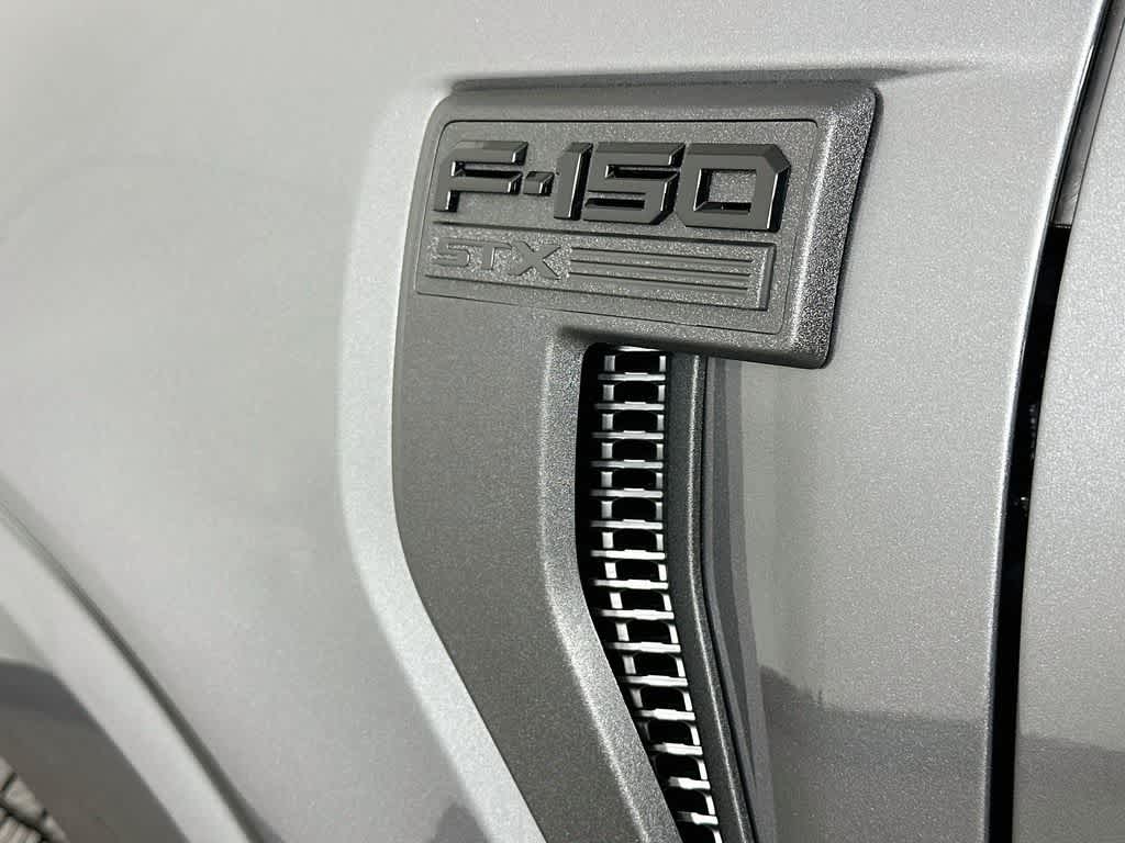 Ford F-150 STX 2026