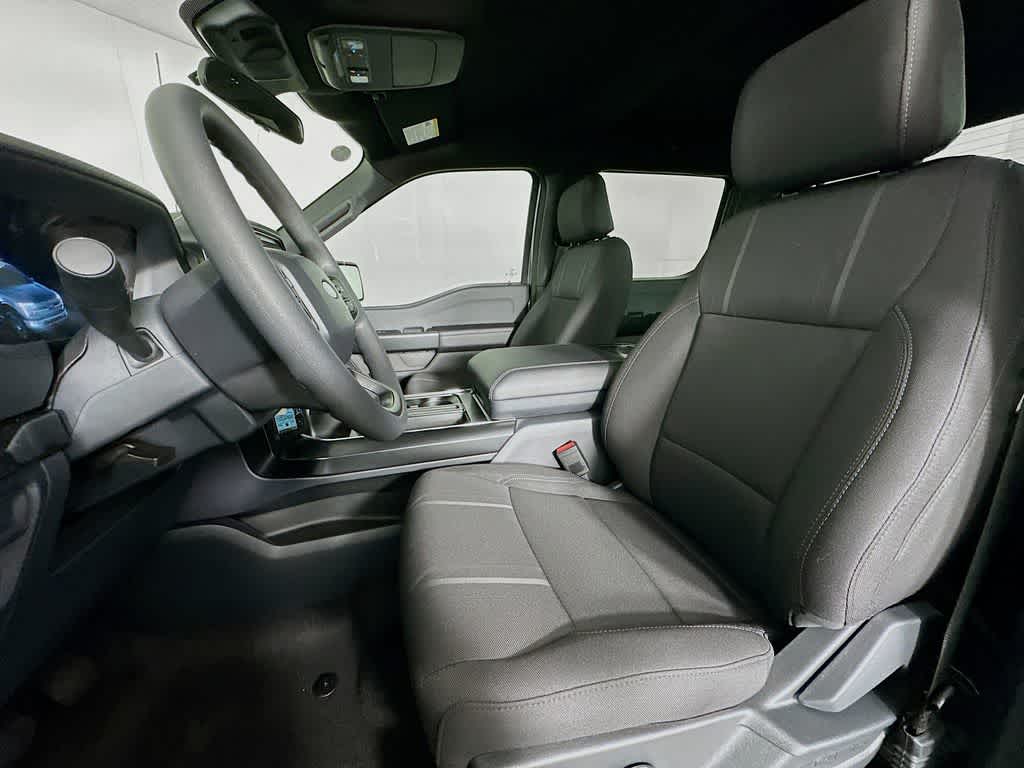 Ford F-150 STX 2026