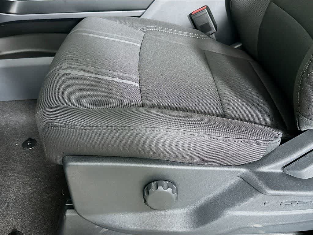 Ford F-150 STX 2026