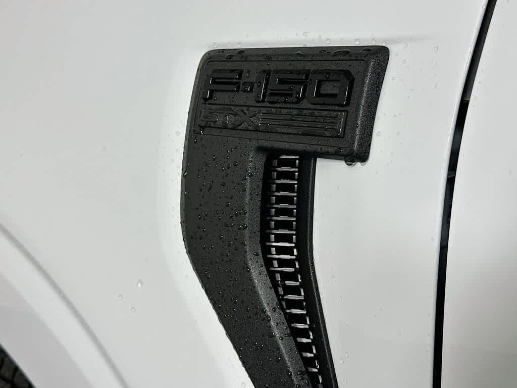 Ford F-150 STX 2026