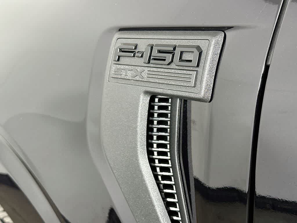Ford F-150 STX 2026