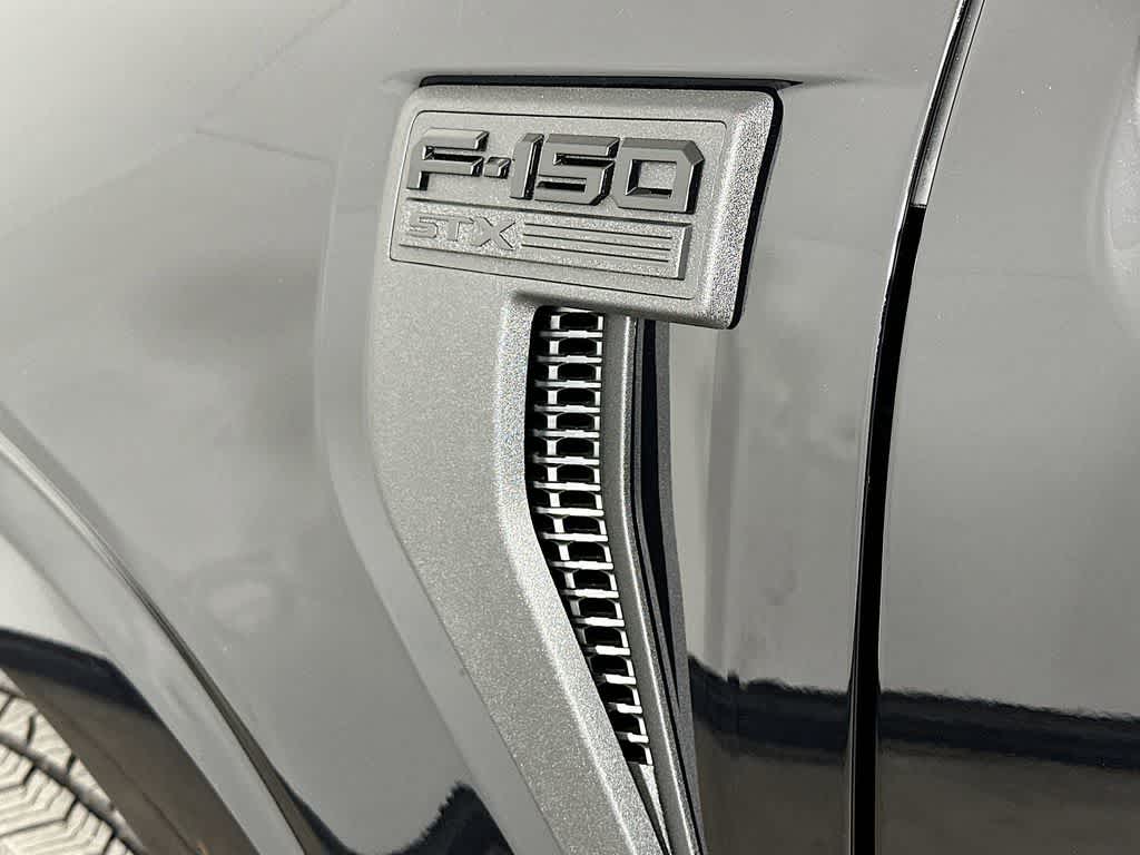 Ford F-150 STX 2026