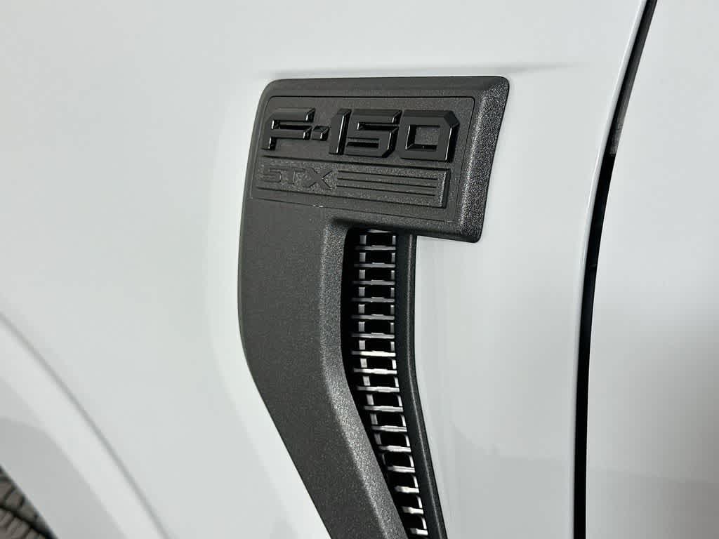Ford F-150 STX 2026