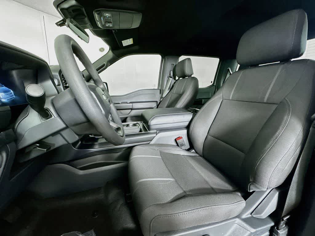 Ford F-150 STX 2026