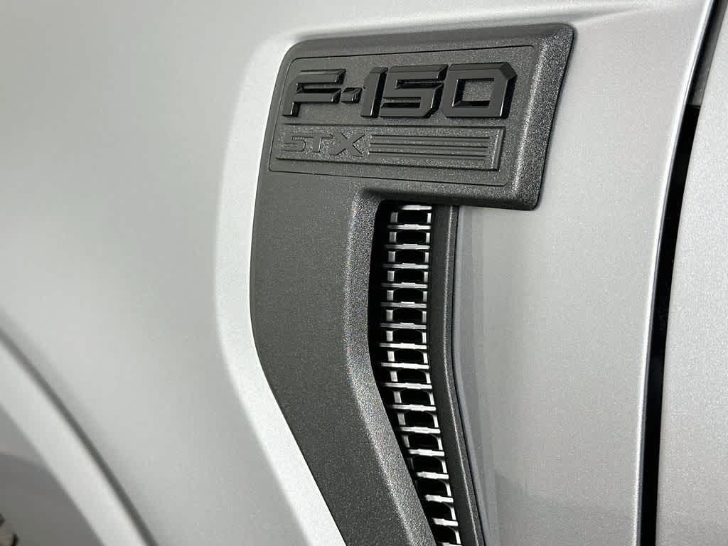 Ford F-150 STX 2026
