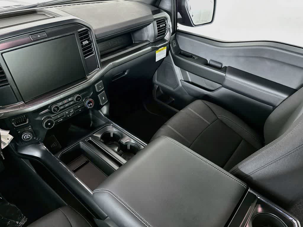 Ford F-150 STX 2026
