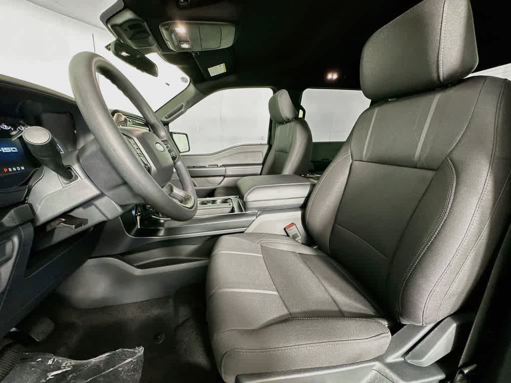 Ford F-150 STX 2026
