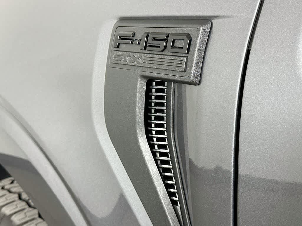 Ford F-150 STX 2026