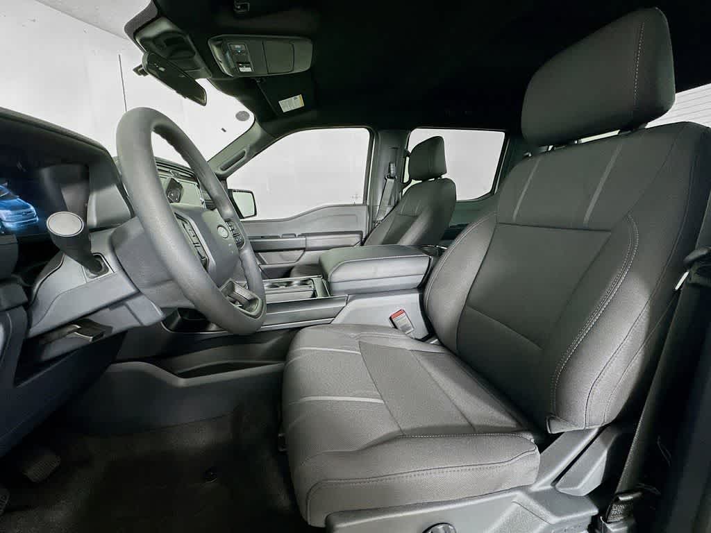 Ford F-150 STX 2026