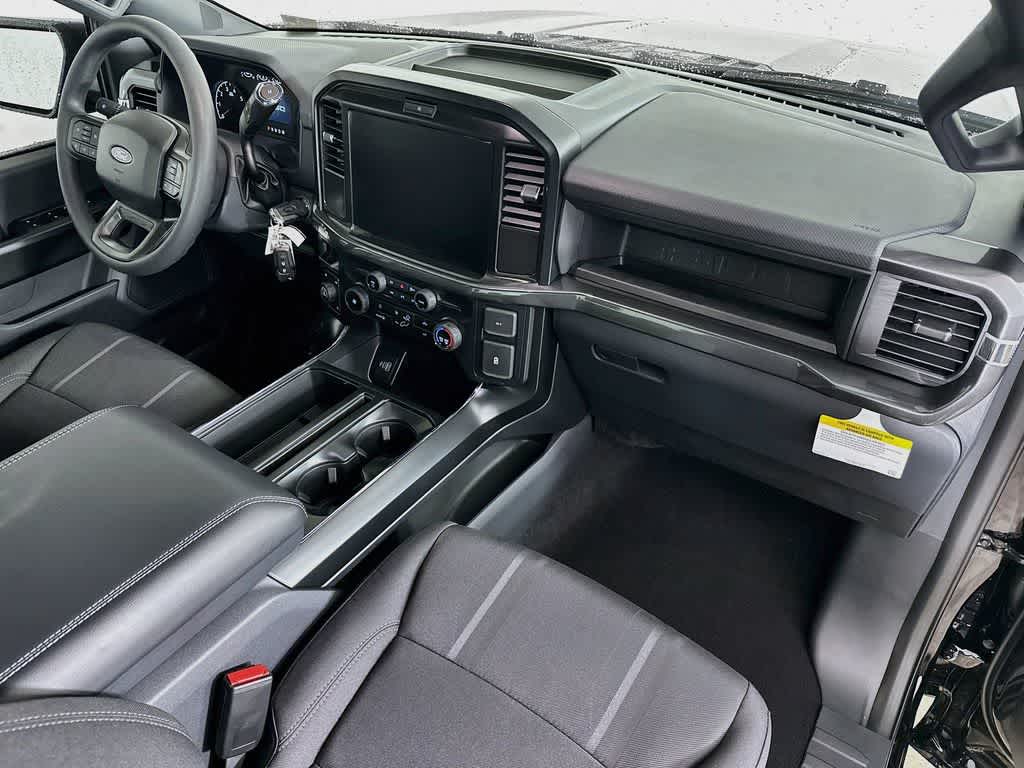 Ford F-150 STX 2026