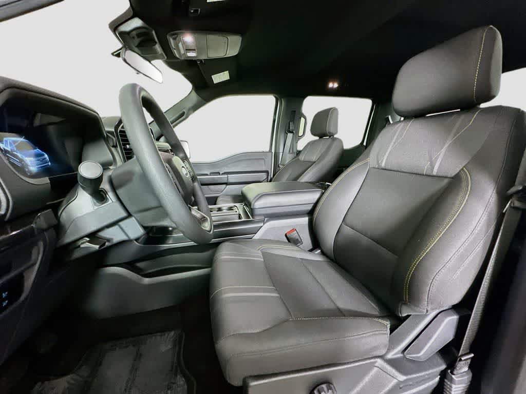 Ford F-150 STX 2025