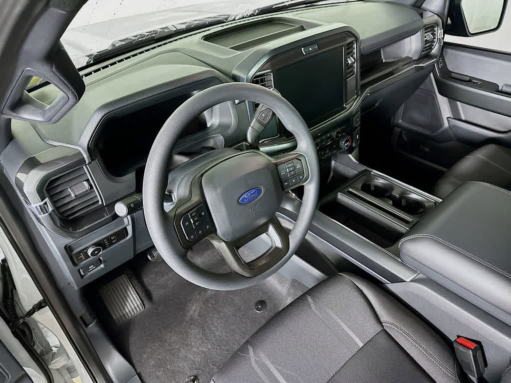 Ford F-150 STX 2026
