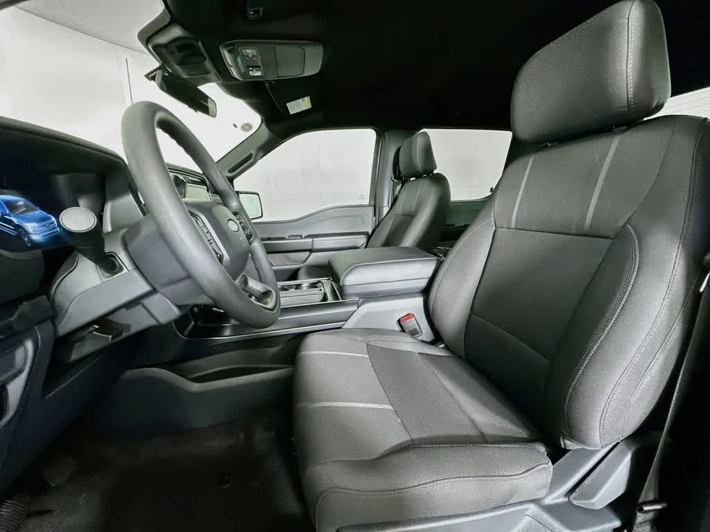 Ford F-150 STX 2026