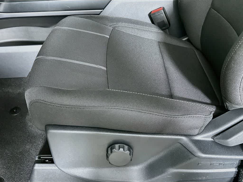 Ford F-150 STX 2026