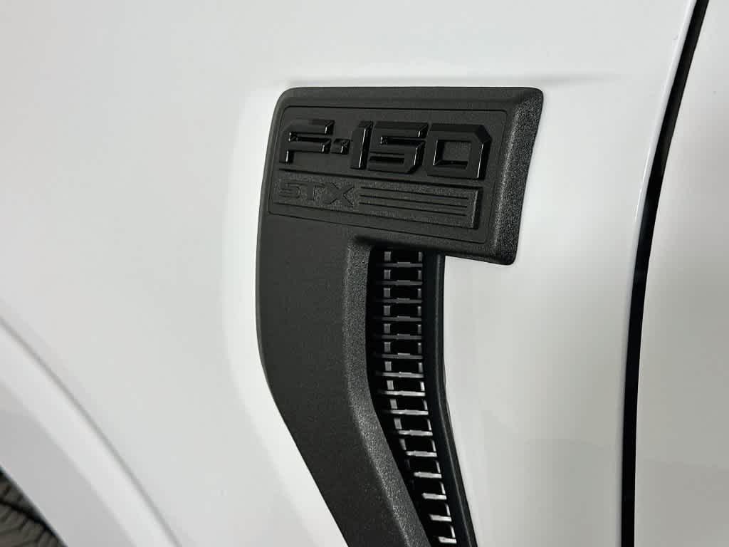 Ford F-150 STX 2026