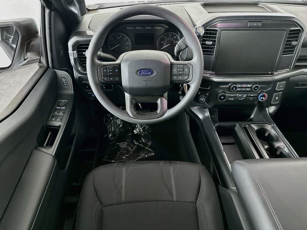 Ford F-150 STX 2026