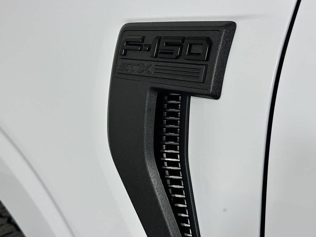 Ford F-150 STX 2026