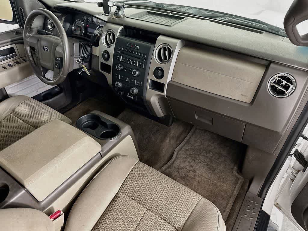Ford F-150 Base 2010