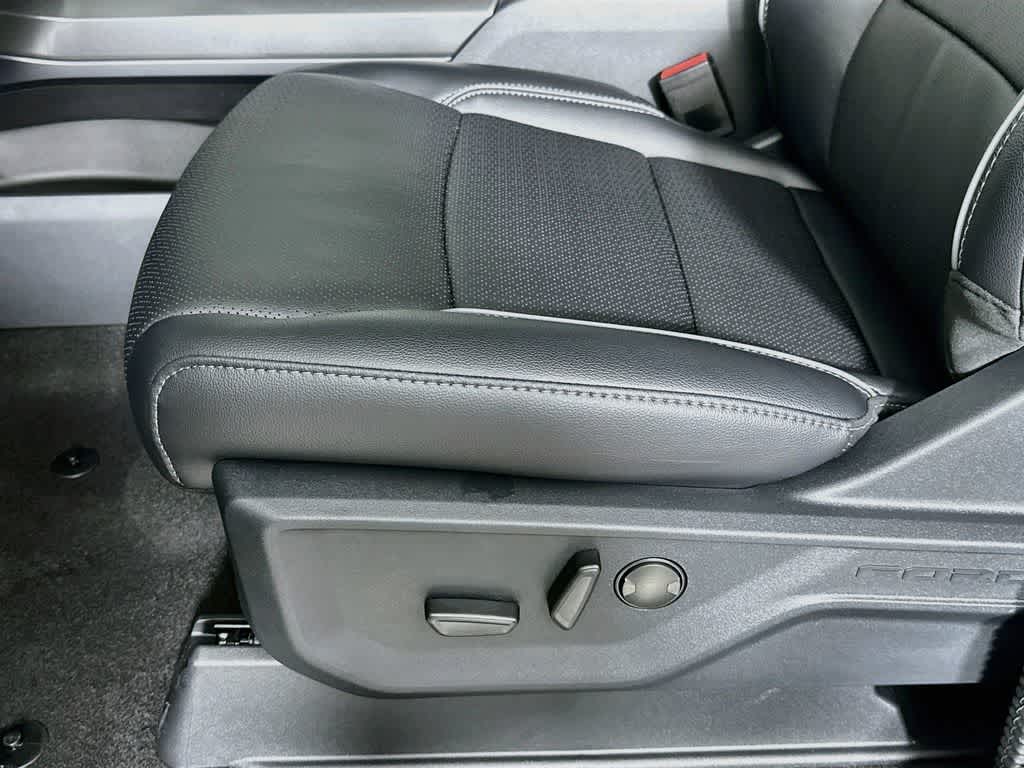 Ford F-150 LARIAT 2026