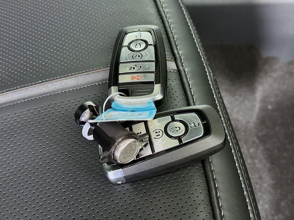 Ford F-150 Platinum 2026