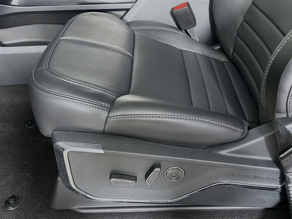 Ford F-150 Platinum 2026