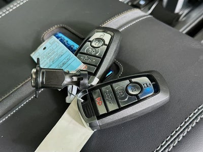 Ford F-150 Platinum 2026