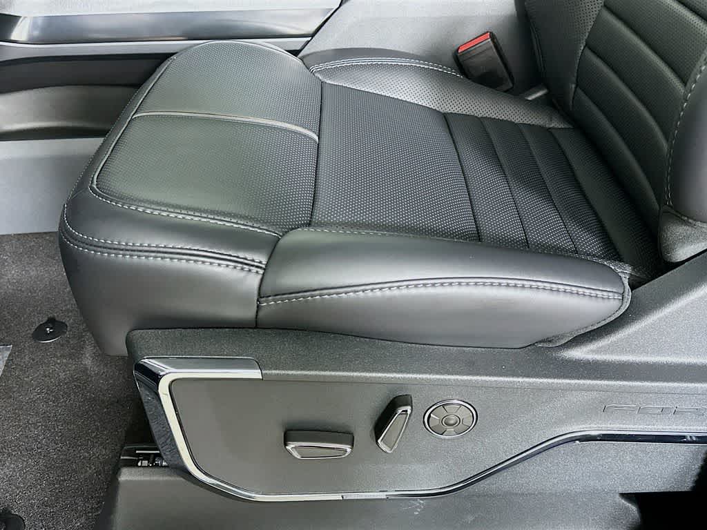 Ford F-150 Platinum 2026