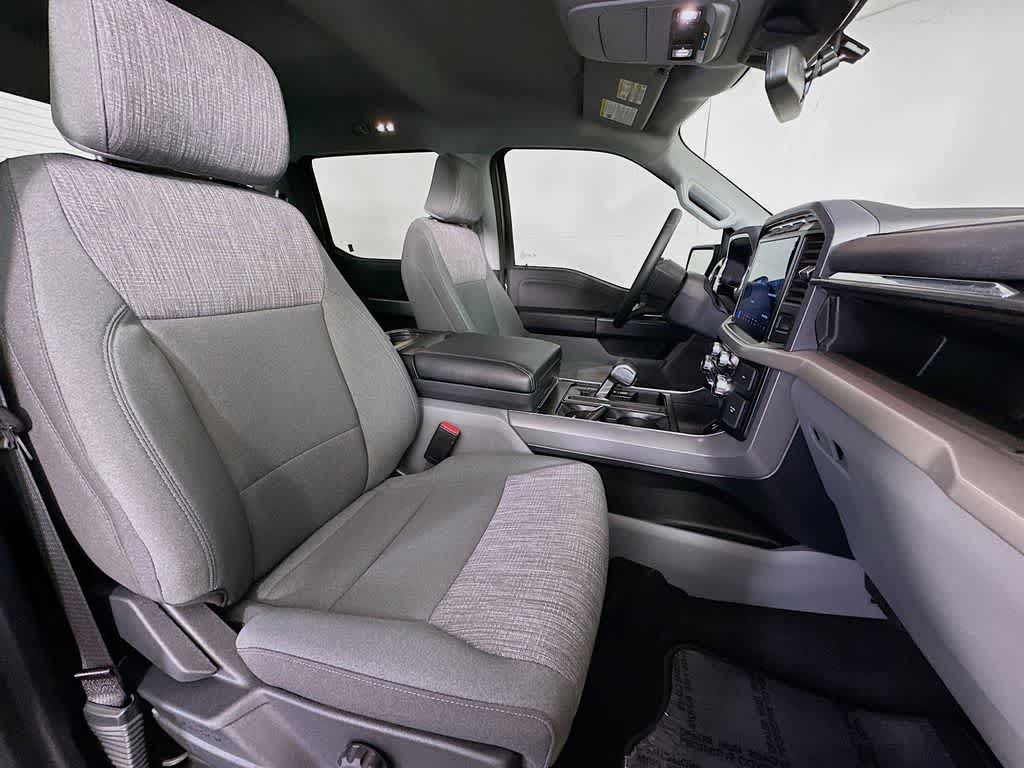 2023 Ford F-150 Lightning XLT