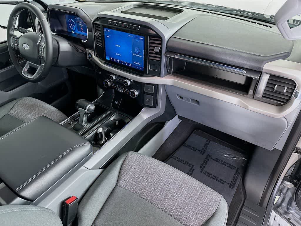 2023 Ford F-150 Lightning XLT