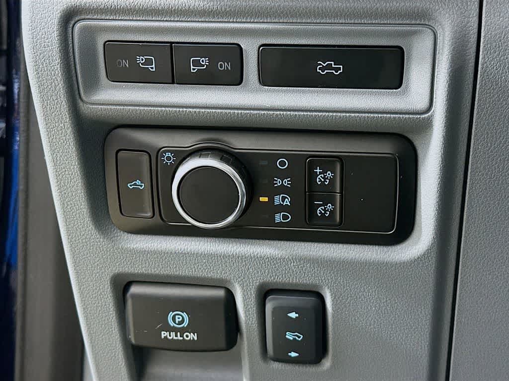 2023 Ford F-150 Lightning XLT