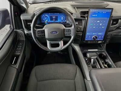 Ford F-150 Lightning Flash 2024