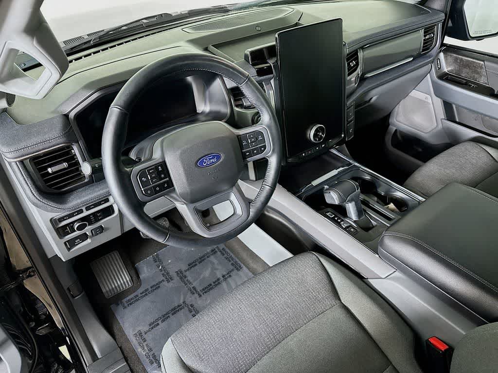 Ford F-150 Lightning Flash 2024